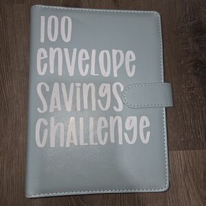 NWOT  Light Blue 100 Envelope Savings Challenge Binder With Magnetic Closure